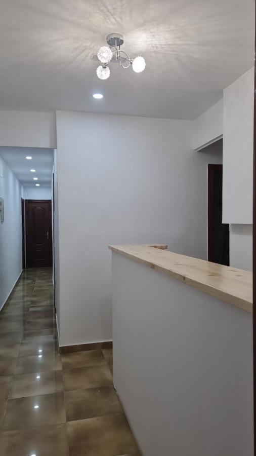 Hostal Vara Мадрид Экстерьер фото
