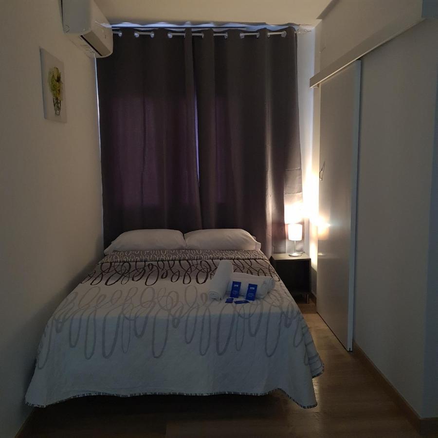 Hostal Vara Мадрид Экстерьер фото