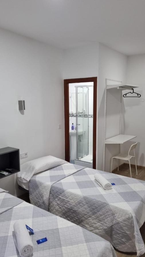Hostal Vara Мадрид Экстерьер фото
